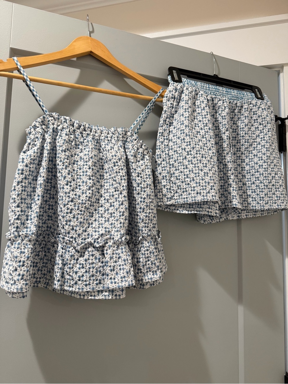 Women’s Blue Floral Smocked Tank Top shorts set
